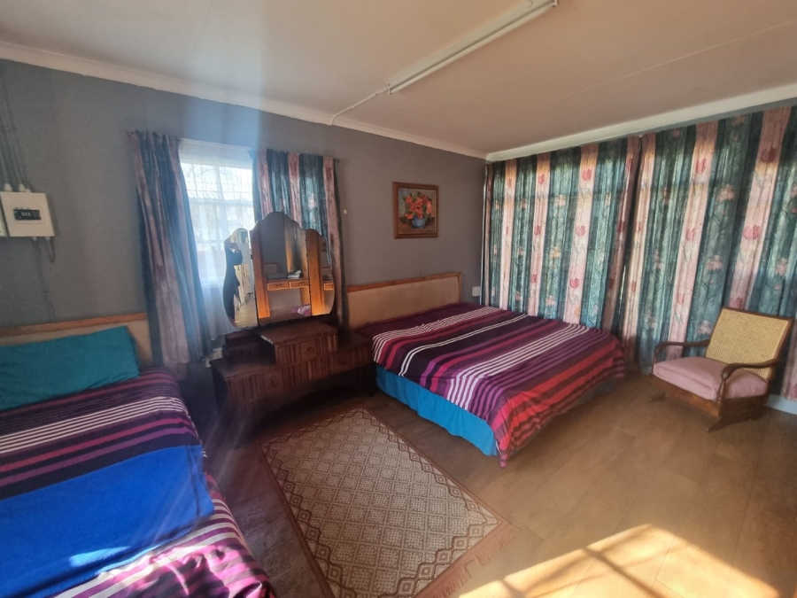 6 Bedroom Property for Sale in Kaalplaats Gauteng