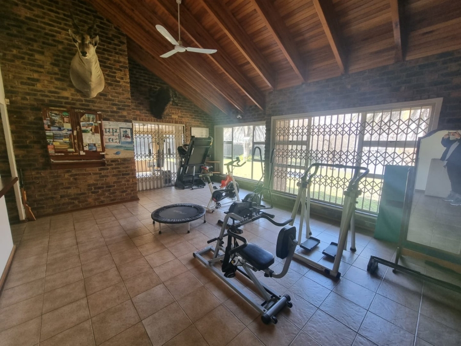 6 Bedroom Property for Sale in Kaalplaats Gauteng