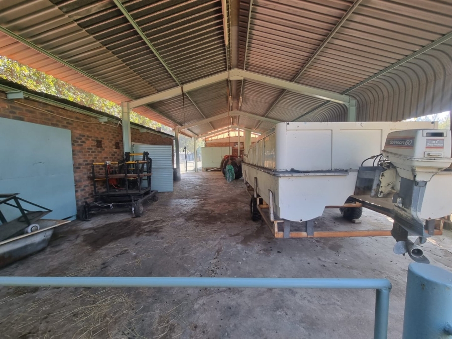 6 Bedroom Property for Sale in Kaalplaats Gauteng