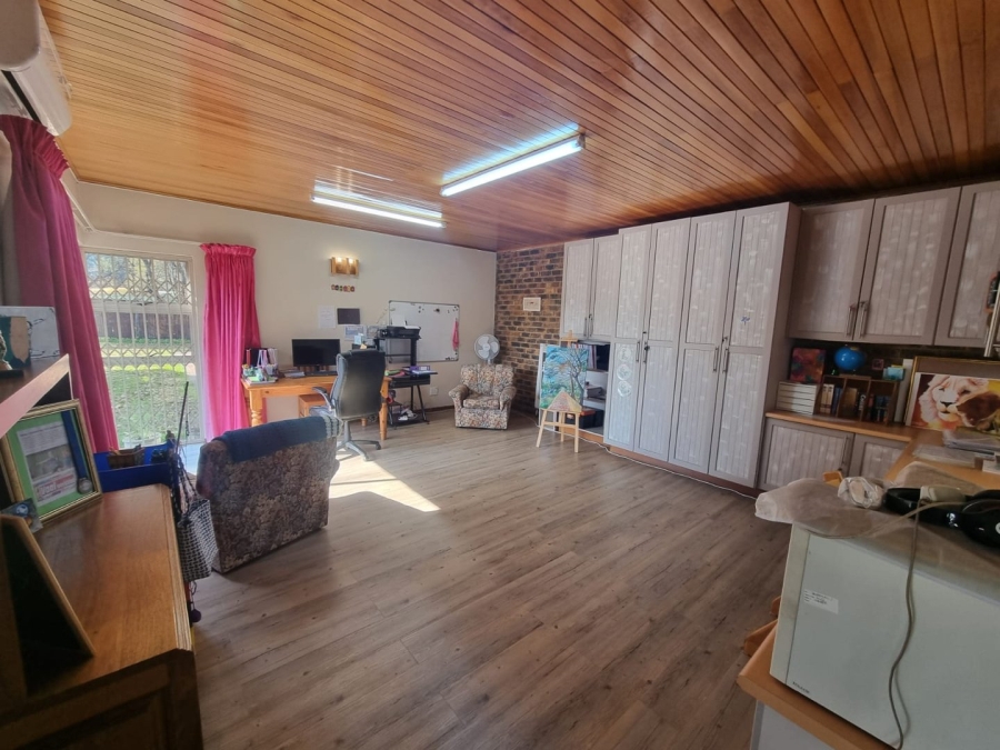 6 Bedroom Property for Sale in Kaalplaats Gauteng