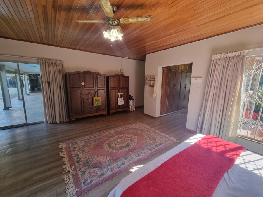 6 Bedroom Property for Sale in Kaalplaats Gauteng