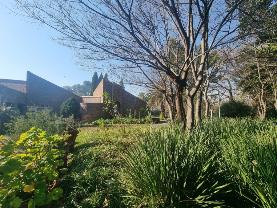 6 Bedroom Property for Sale in Kaalplaats Gauteng