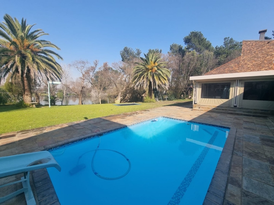 6 Bedroom Property for Sale in Kaalplaats Gauteng