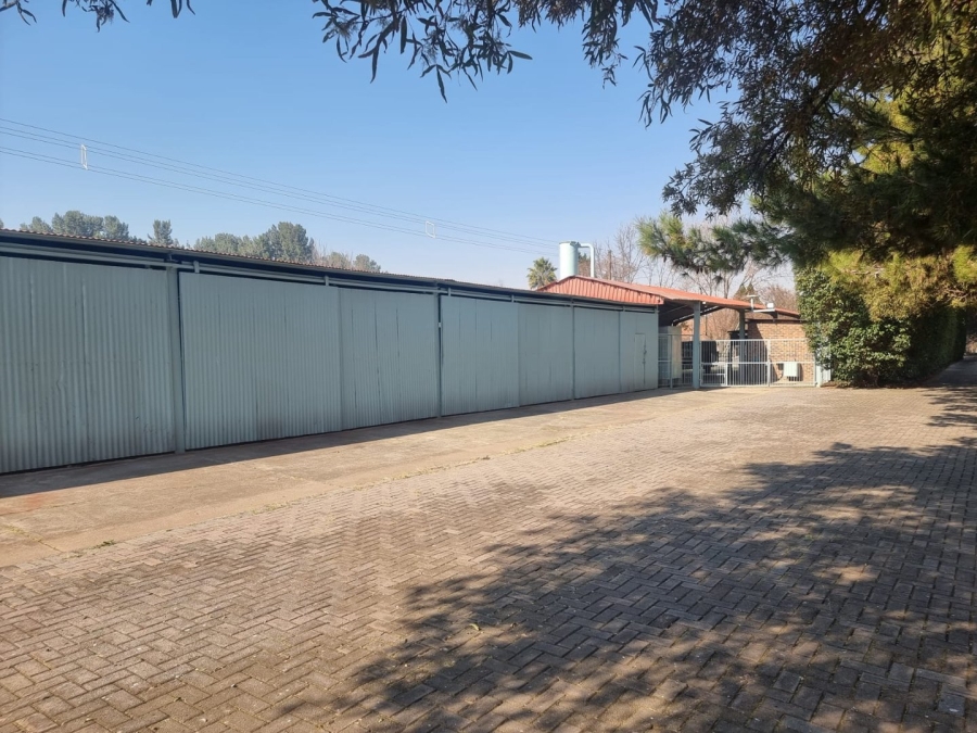 6 Bedroom Property for Sale in Kaalplaats Gauteng