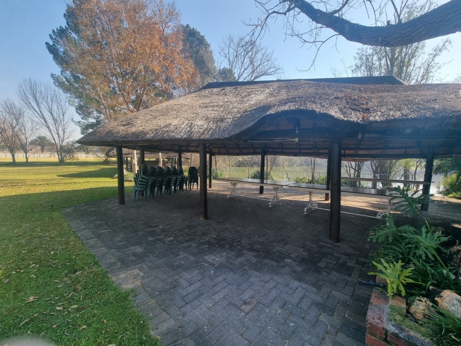 6 Bedroom Property for Sale in Kaalplaats Gauteng