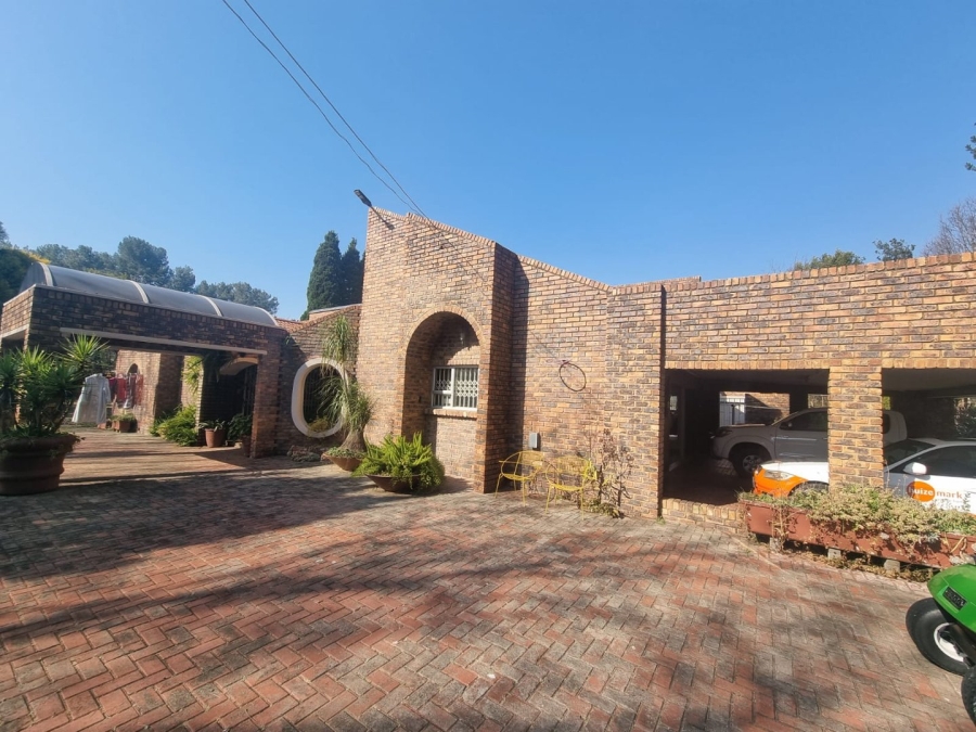 6 Bedroom Property for Sale in Kaalplaats Gauteng