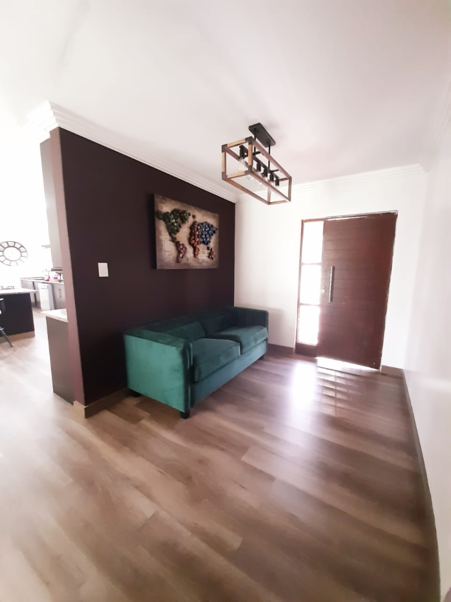 3 Bedroom Property for Sale in Mantevrede Gauteng