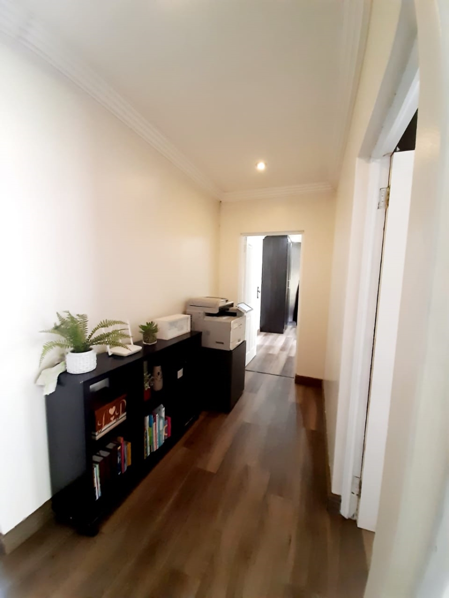 3 Bedroom Property for Sale in Mantevrede Gauteng