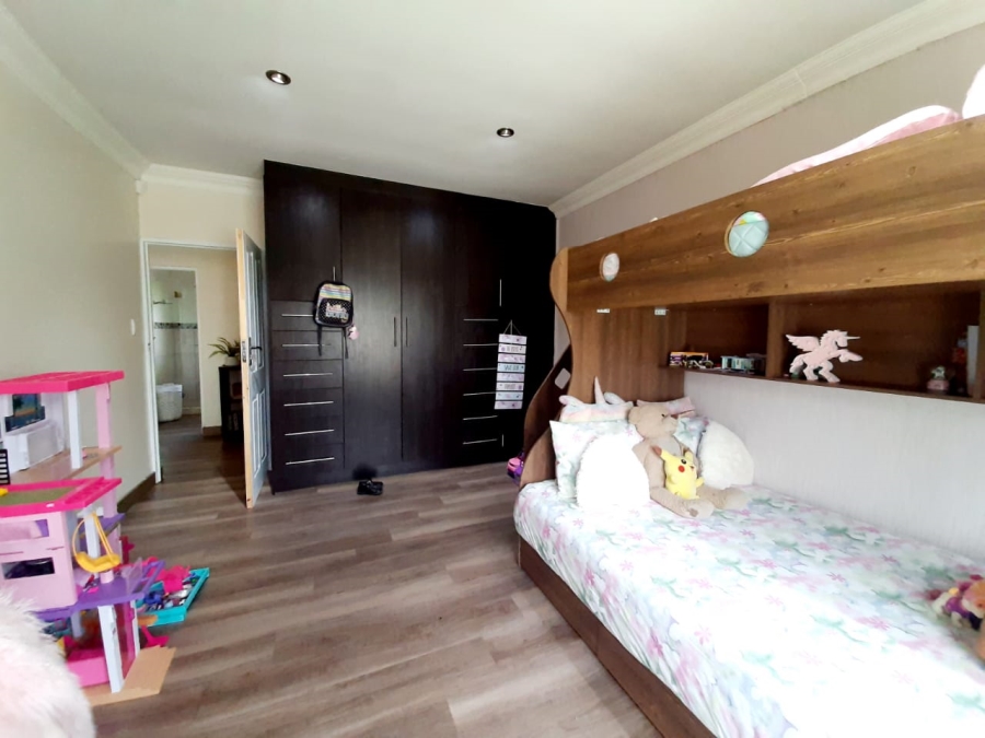 3 Bedroom Property for Sale in Mantevrede Gauteng