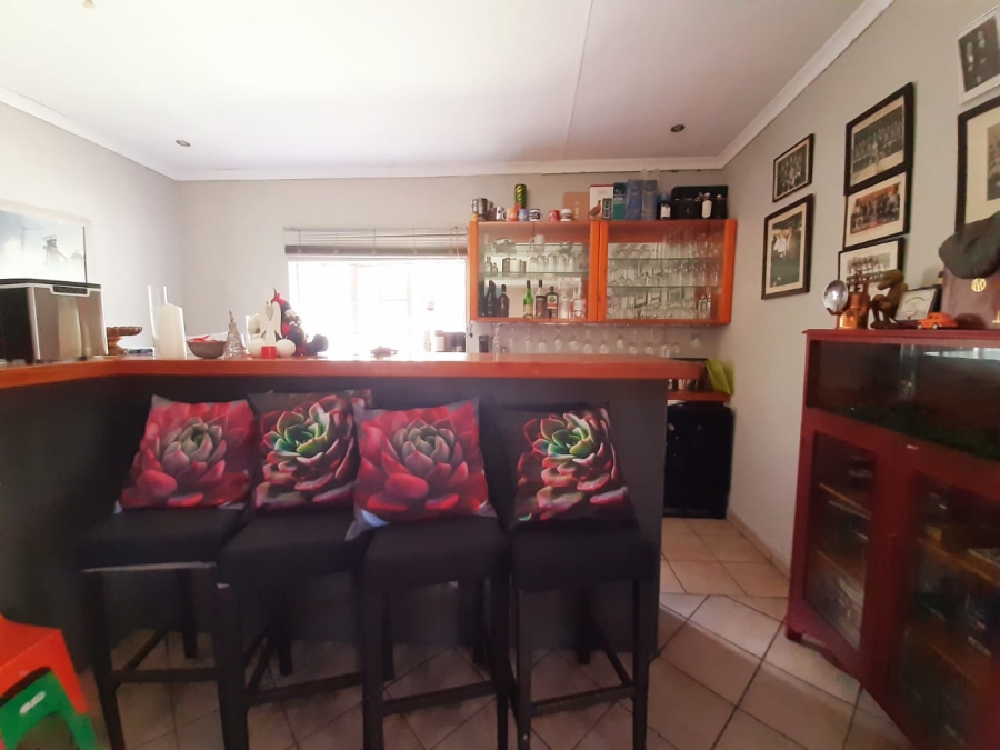 3 Bedroom Property for Sale in Mantevrede Gauteng