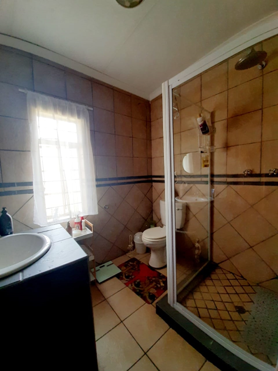3 Bedroom Property for Sale in Mantevrede Gauteng