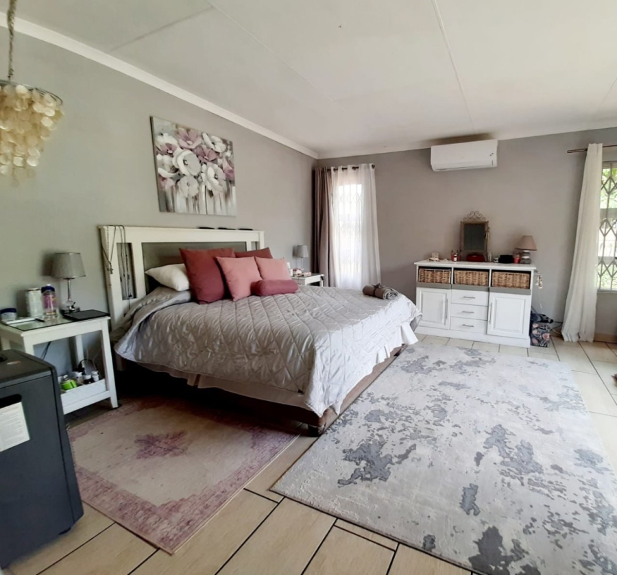 3 Bedroom Property for Sale in Mantevrede Gauteng