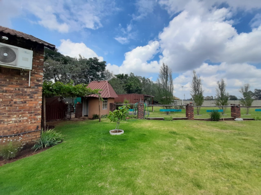 3 Bedroom Property for Sale in Mantevrede Gauteng