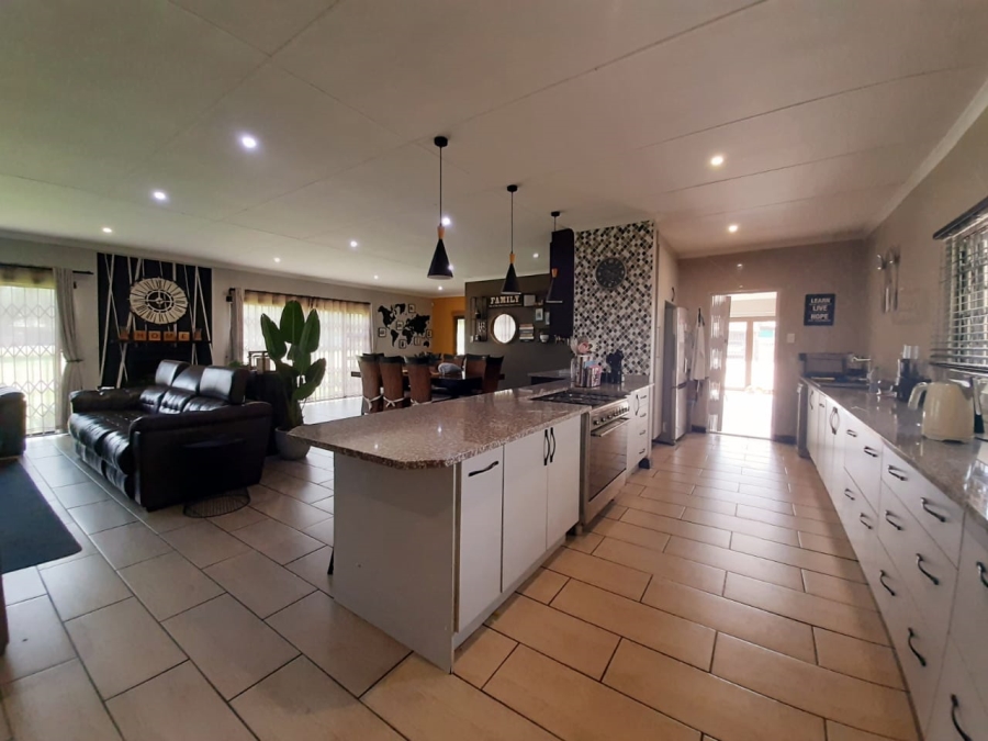 3 Bedroom Property for Sale in Mantevrede Gauteng