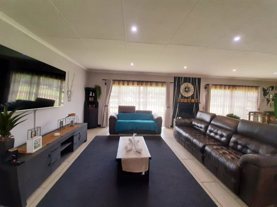 3 Bedroom Property for Sale in Mantevrede Gauteng