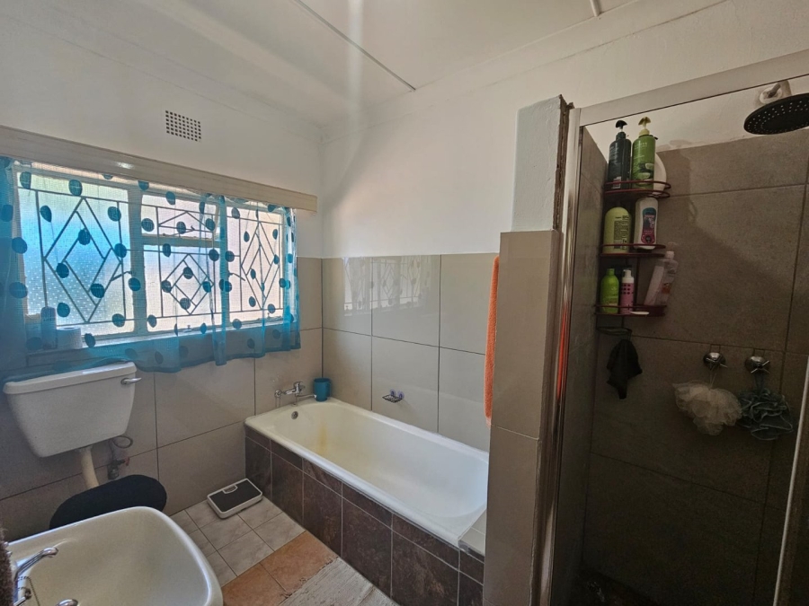 3 Bedroom Property for Sale in Mullerstuine Gauteng