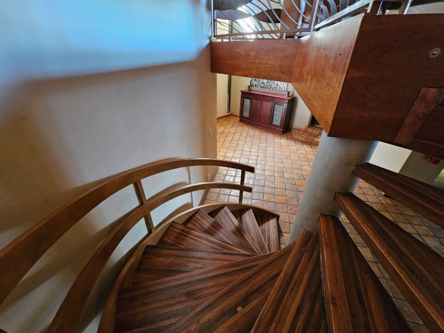 7 Bedroom Property for Sale in Vaalview Gauteng