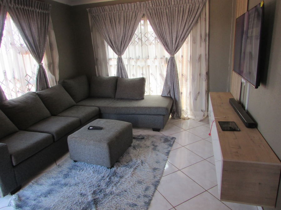 3 Bedroom Property for Sale in Westonaria Gauteng