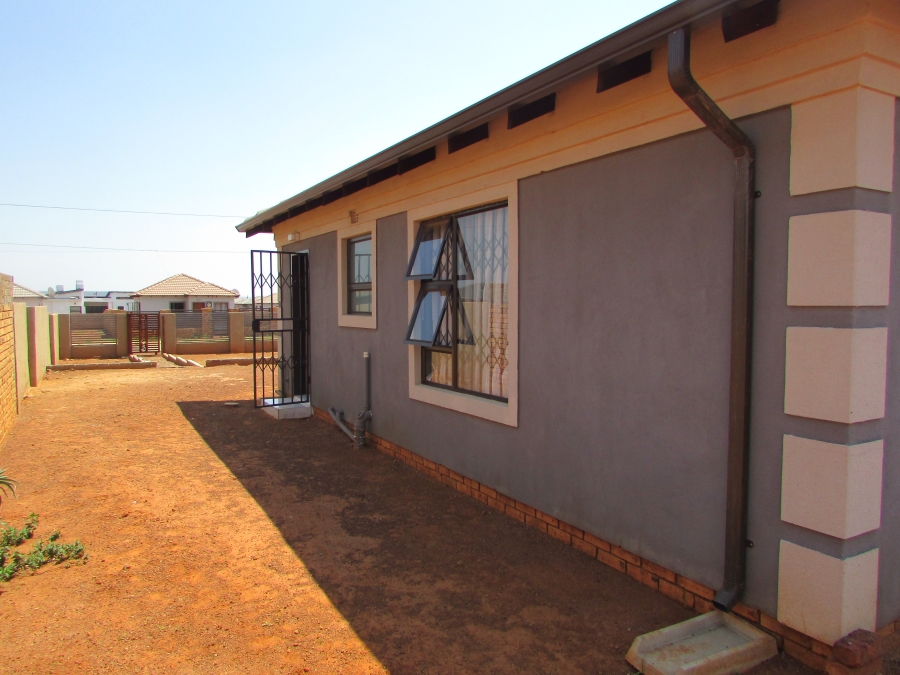 3 Bedroom Property for Sale in Westonaria Gauteng