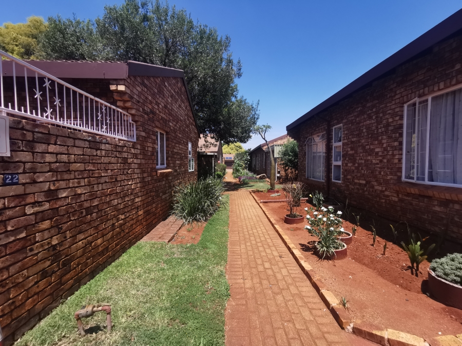 2 Bedroom Property for Sale in Clarina Gauteng