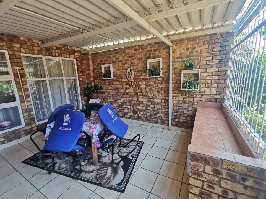 2 Bedroom Property for Sale in Clarina Gauteng