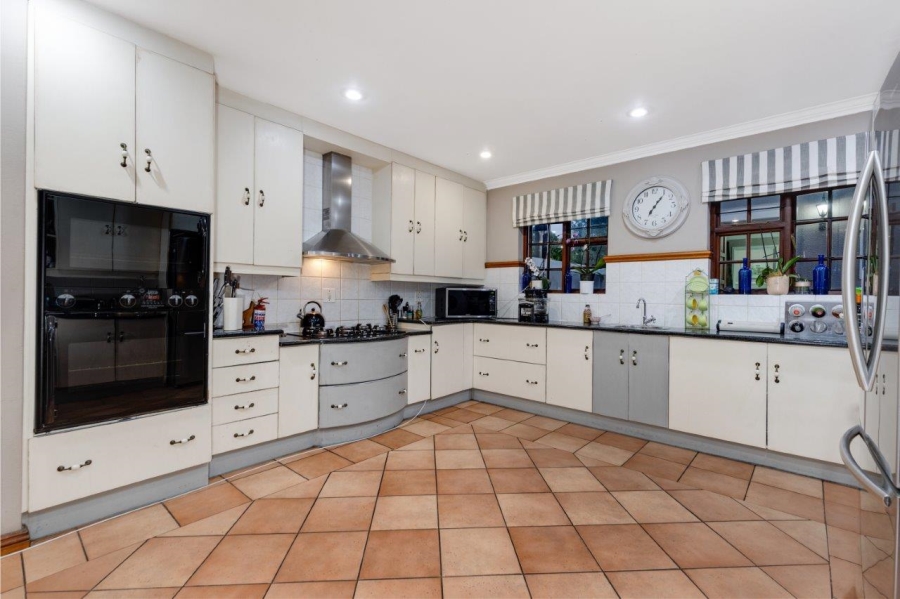 6 Bedroom Property for Sale in Kyalami Ah Gauteng