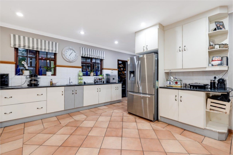 6 Bedroom Property for Sale in Kyalami Ah Gauteng