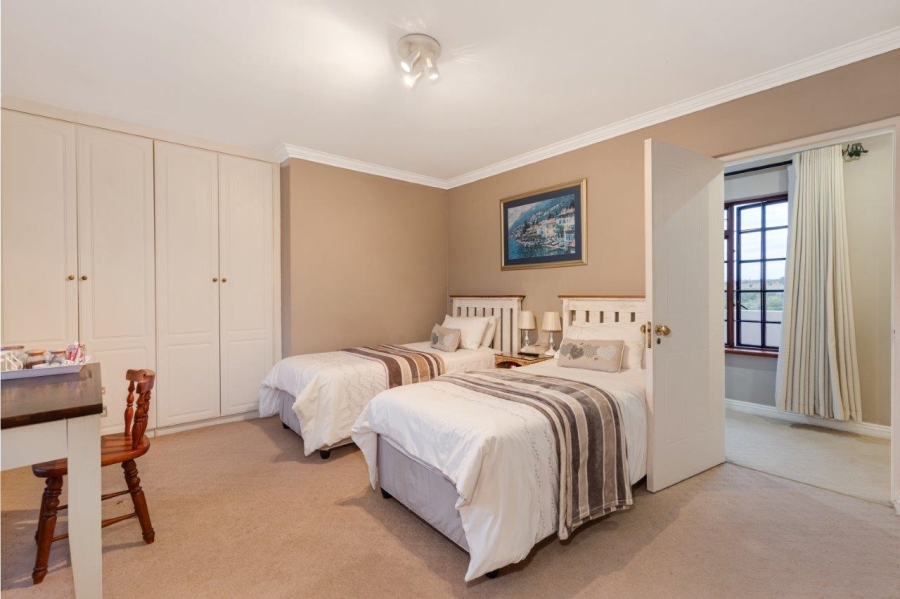 6 Bedroom Property for Sale in Kyalami Ah Gauteng