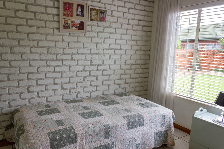 3 Bedroom Property for Sale in Dorandia Gauteng