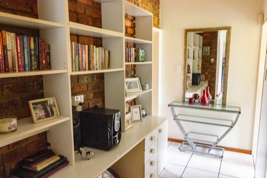 3 Bedroom Property for Sale in Dorandia Gauteng