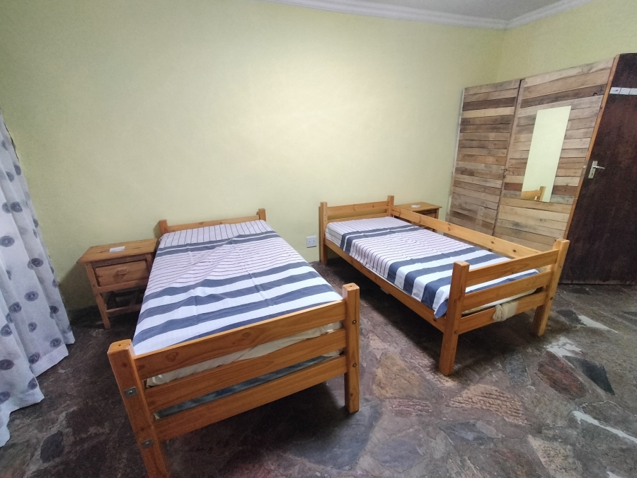 5 Bedroom Property for Sale in Onderstepoort Gauteng