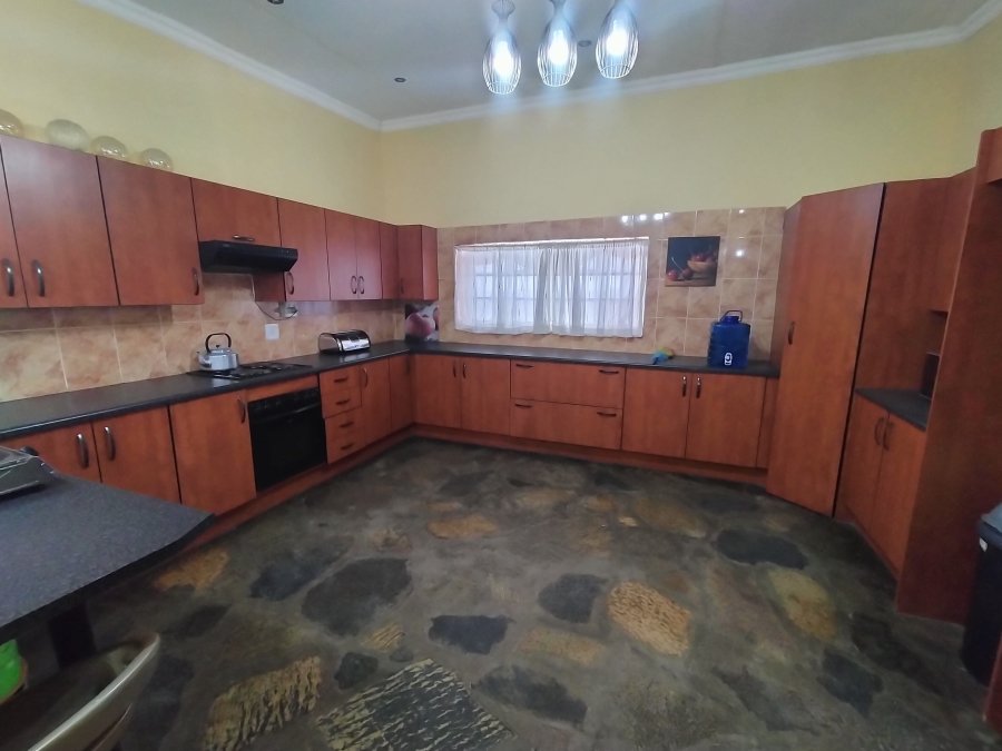 5 Bedroom Property for Sale in Onderstepoort Gauteng