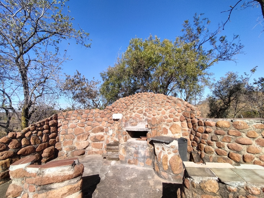 5 Bedroom Property for Sale in Onderstepoort Gauteng