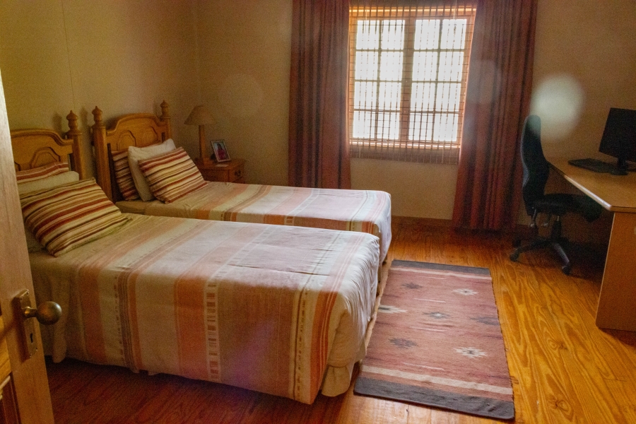 4 Bedroom Property for Sale in Ninapark Gauteng