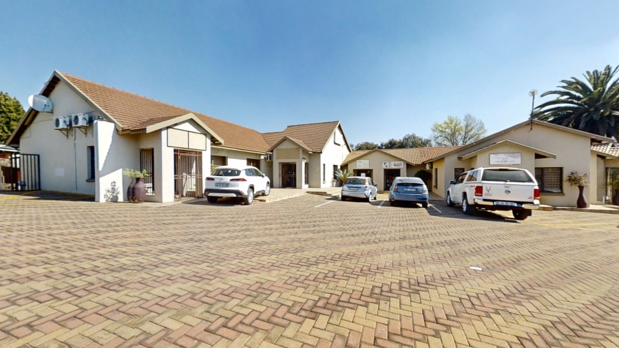 Commercial Property for Sale in Farrar Park Gauteng