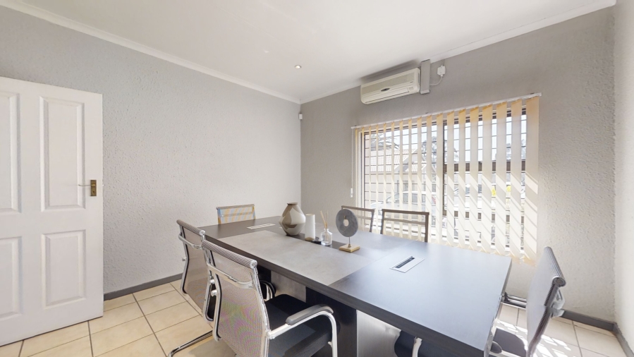 Commercial Property for Sale in Farrar Park Gauteng