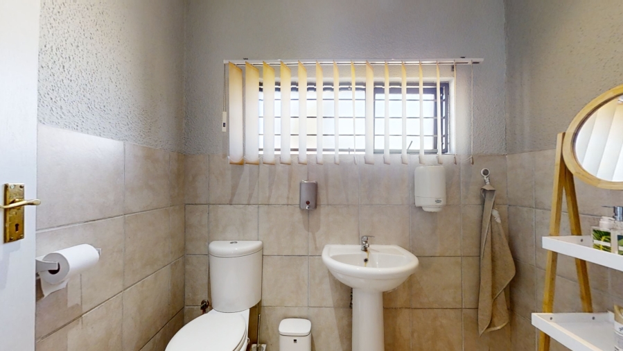 Commercial Property for Sale in Farrar Park Gauteng