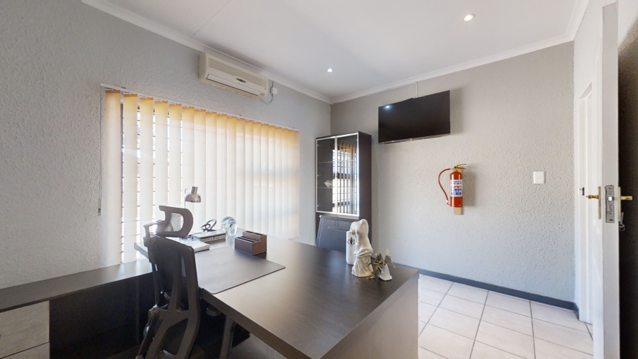 Commercial Property for Sale in Farrar Park Gauteng