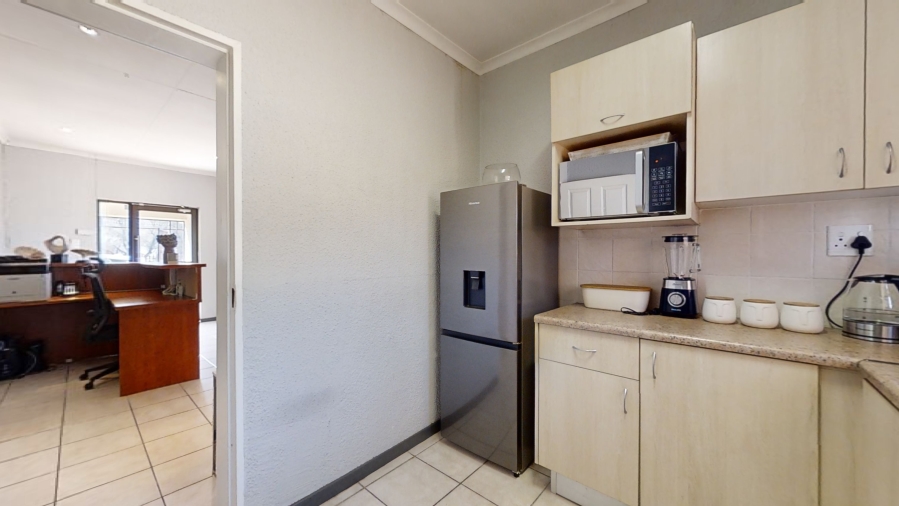 Commercial Property for Sale in Farrar Park Gauteng