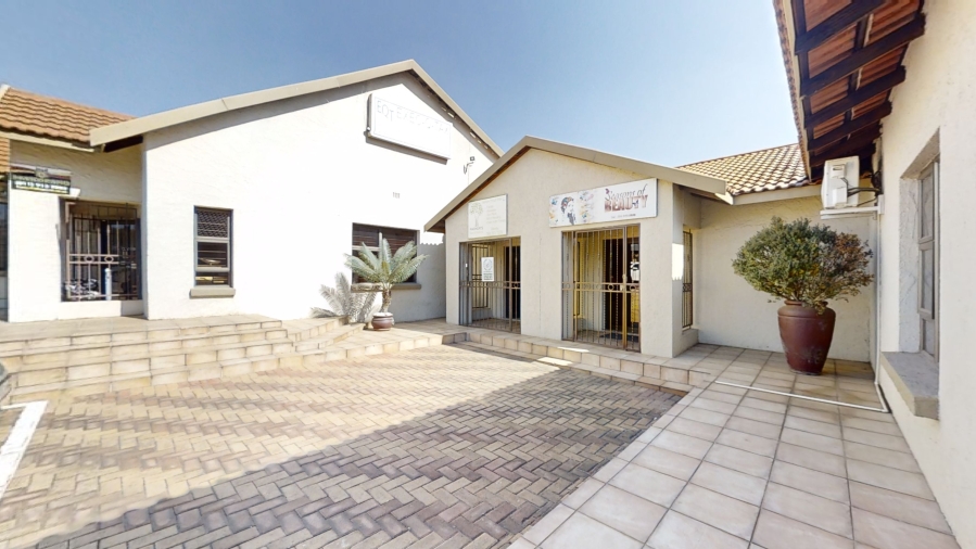 Commercial Property for Sale in Farrar Park Gauteng