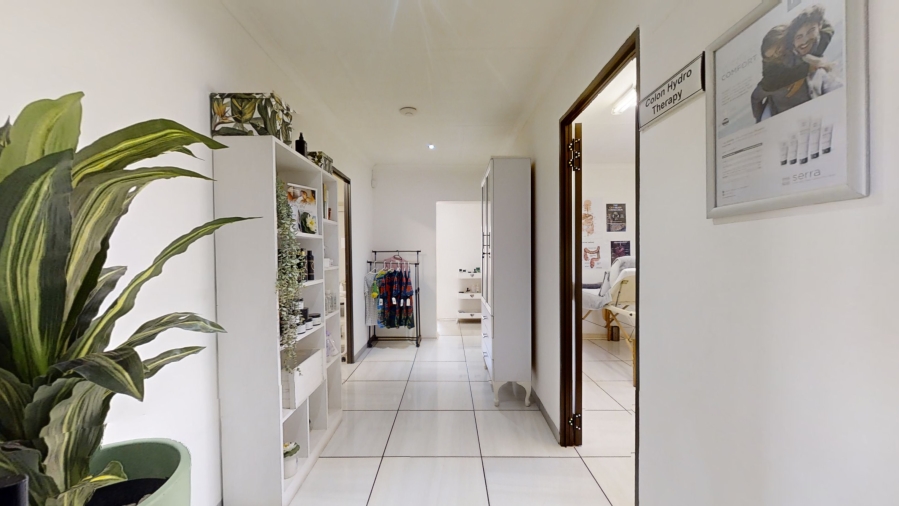 Commercial Property for Sale in Farrar Park Gauteng