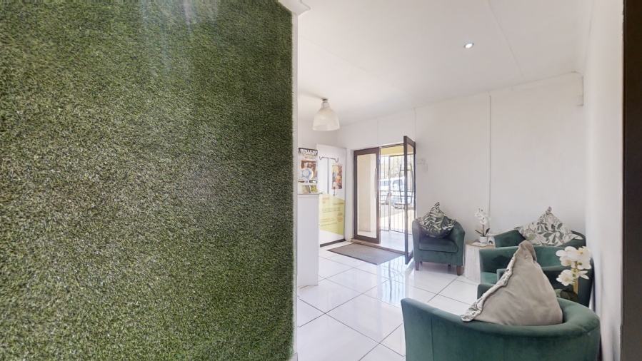 Commercial Property for Sale in Farrar Park Gauteng