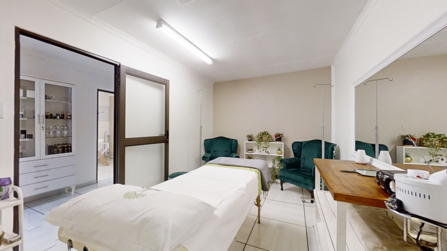 Commercial Property for Sale in Farrar Park Gauteng