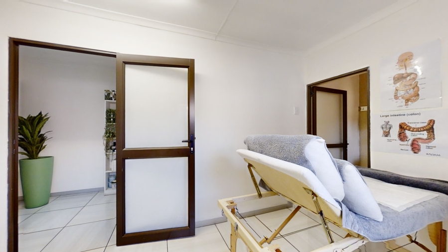 Commercial Property for Sale in Farrar Park Gauteng