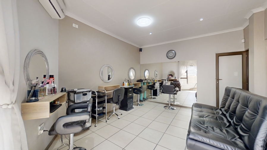 Commercial Property for Sale in Farrar Park Gauteng