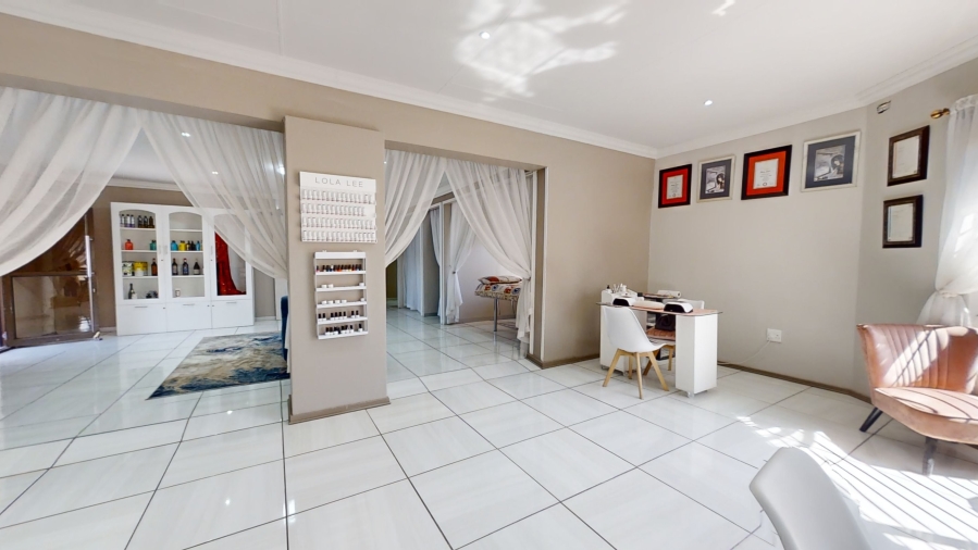 Commercial Property for Sale in Farrar Park Gauteng