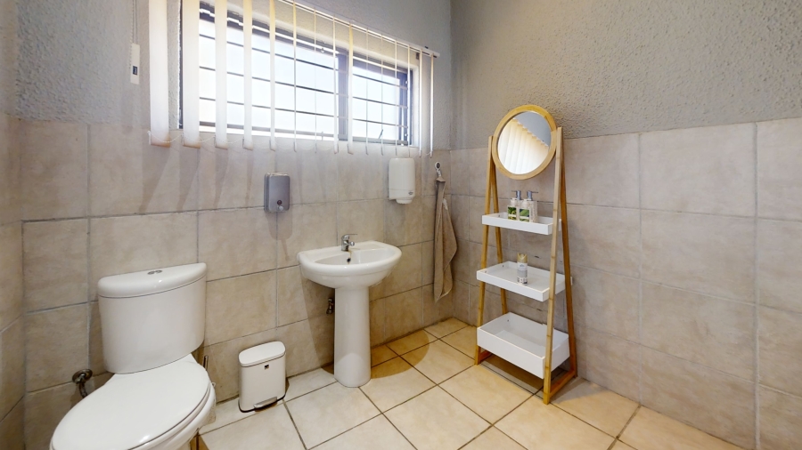 Commercial Property for Sale in Farrar Park Gauteng