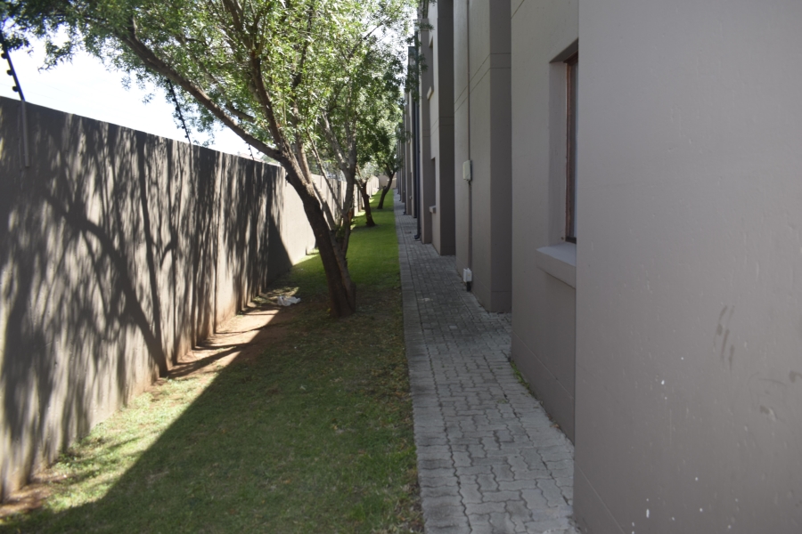2 Bedroom Property for Sale in Helderwyk Gauteng