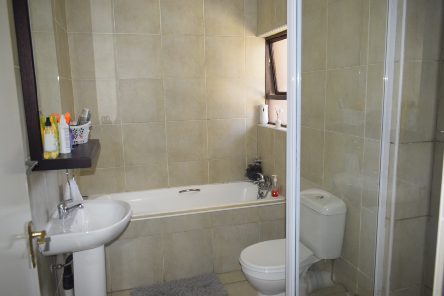 2 Bedroom Property for Sale in Helderwyk Gauteng