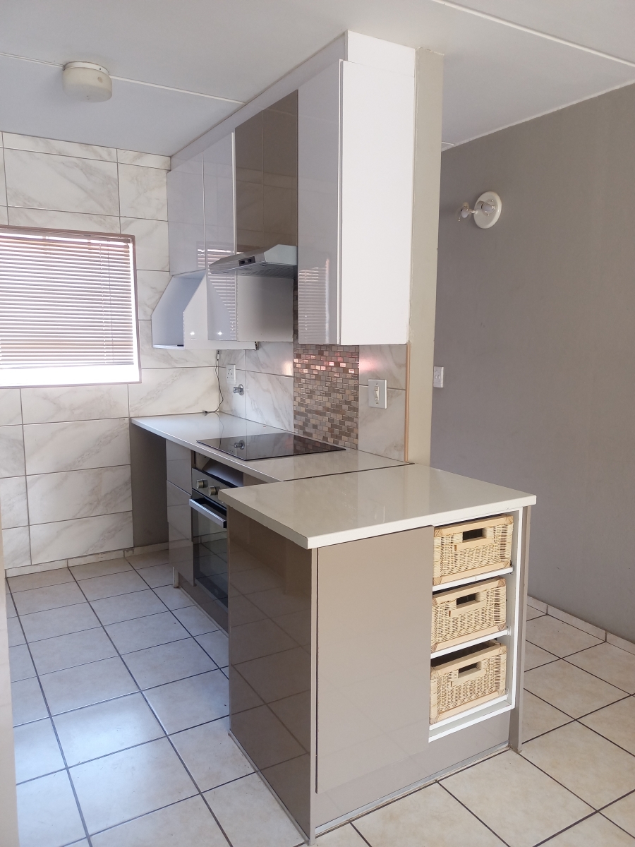 2 Bedroom Property for Sale in Crystal Park Gauteng
